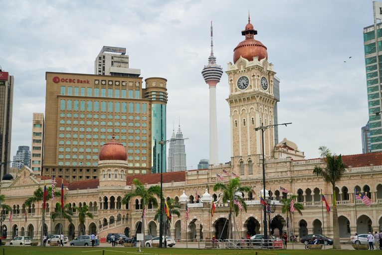 Energy Watch’s Exclusive Interview with Nik Nazmi: On Private Investment, Targeted Subsidies, and the APG